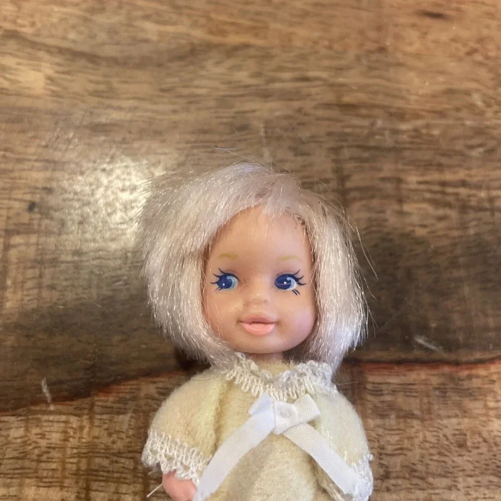 Vintage Kidco 1981 Baby Doll Yellow Nightgown Blonde Hair Fashion Doll 3”